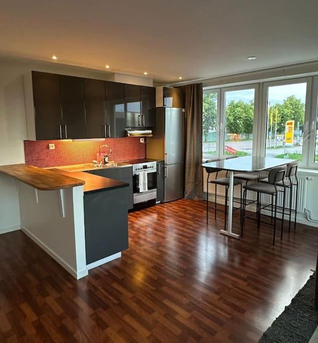 Nr6 Pa Sparet Norrköping Exteriör bild
